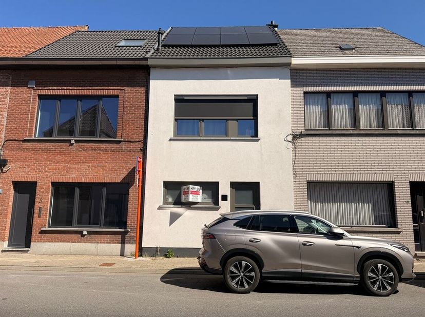WIJ CONTACTEREN U ENKEL VOOR EEN BEZOEK INDIEN DE ONDERSTAANDE LINK VOLLEDIG EN CORRECT IS INGEVULD:  https://www.heylenvastgoed.be/huren/huis-te-huur