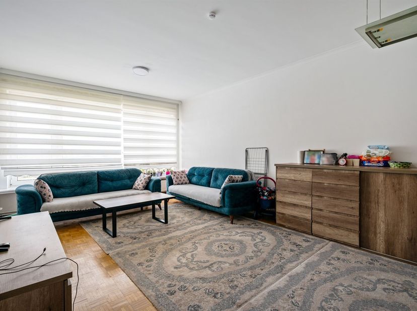 Appartement (66 m²) met terras te Antwerpen<br />
<br />
Ligging: Vlakbij het centrum van Antwerpen en de belangrijkste invalswegen op een boogscheu