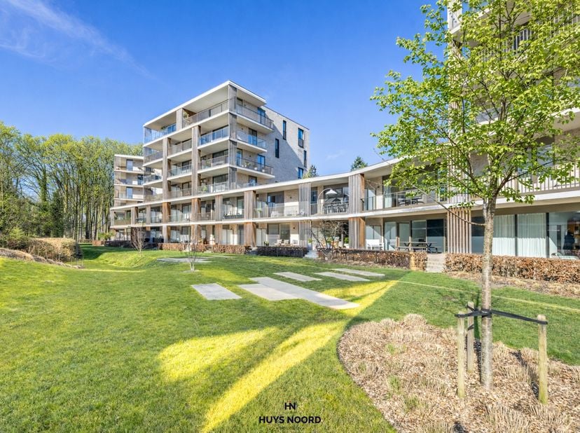 Vivre agréablement dans cet appartement lumineux au rez-de-chaussée avec spacieuse terrasse au sein de la Résidence « Green Front » à Sint-Michiels.<b