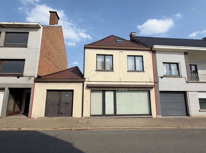 Huis te koop in Brakelstraat  5,
                    9620 Sint-Maria-Oudenhove