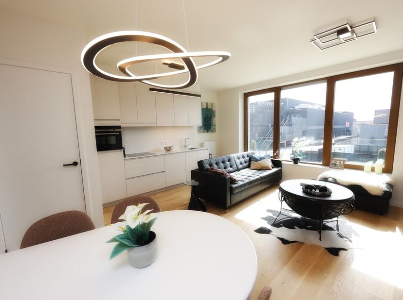 Découvrez cet appartement moderne et prêt à emménager, situé dans le projet récent O’Sea à Ostende-Mariakerke. Grâce à sa situation idéale, vous profi