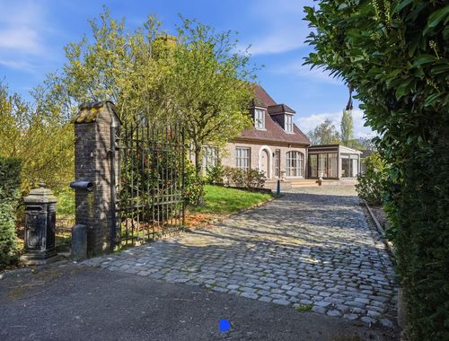                                         Villa à vendre à Rumbeke, € 545.000
