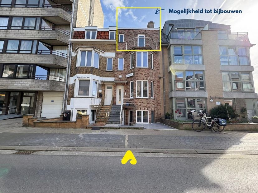 Dit lichtrijke appartement van ca. 65 m² wordt casco verkocht en biedt een uitstekende opportuniteit voor wie op zoek is naar een renovatieproject. De