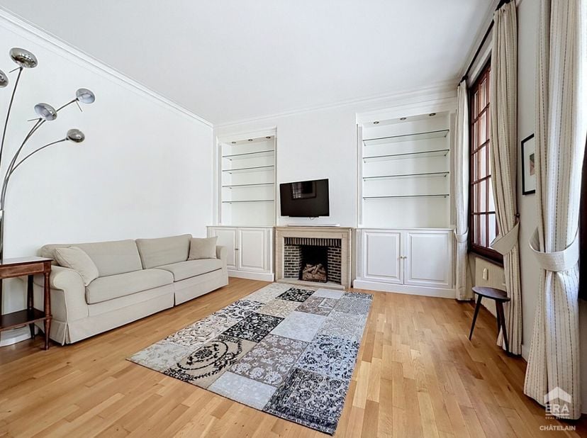 Appartement met 2 slaapkamers in de wijk Châtelain/LouiseGelegen in de gegeerde wijk Châtelain/Louise in Elsene, zal dit appartement van 83 m² (bruto-