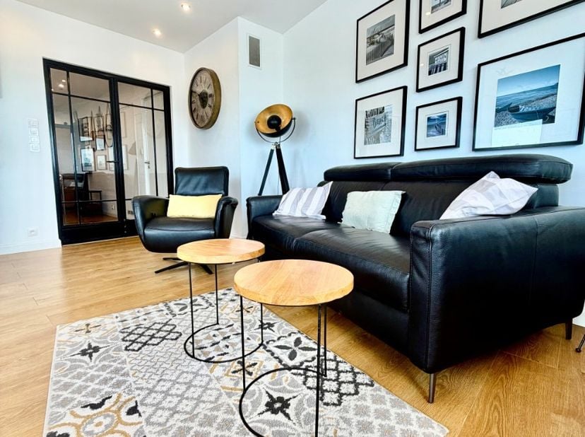 Op zoek naar een ruim appartement aan zee waar comfort, een topligging en een interessante investering hand in hand gaan? Dan zal dit prachtige hoekap