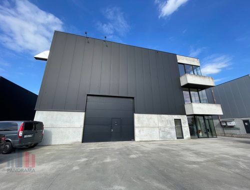                             Bâtiment d’entreprise à vendre à Ruiselede
