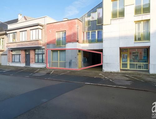                                         Kantoor te koop in Tournai, € 164.900
