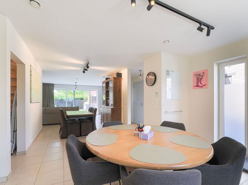 Energiezuinige woning met 4 slaapkamers op een toplocatie te Heist-op-den-Berg! Gelegen op een toplocatie te Heist-op-den-Berg, rustig, in een doodlop