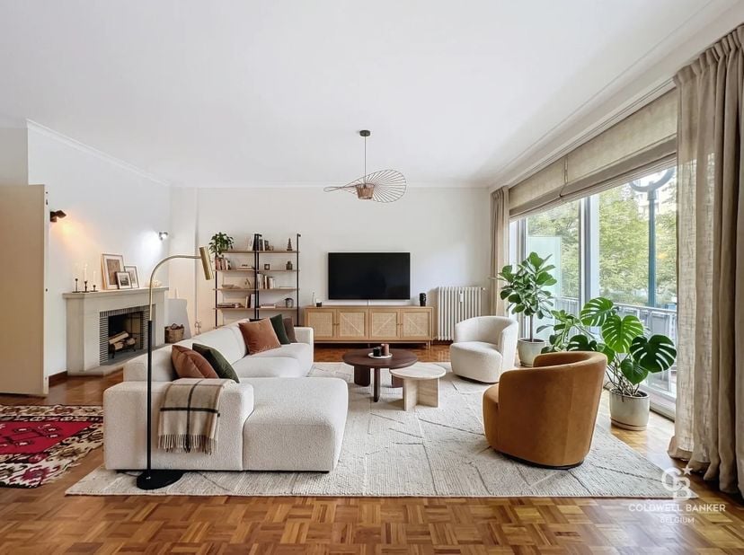 Appartement te koop in ,
                    1050 Elsene