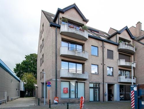                                         Gelijkvloers app. te koop in Eeklo, € 235.000
