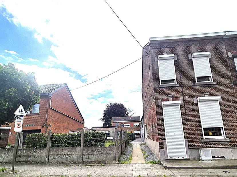 Huis te koop
                    in 7100 Haine-Saint-Paul