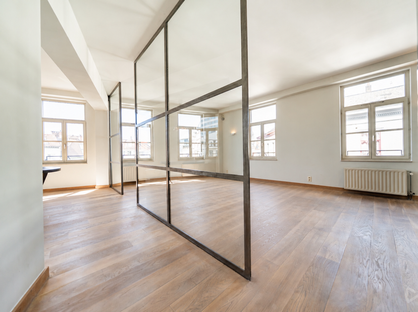 Appartement te koop in Rue Duquesnoy 38,
                    1000 Brussel