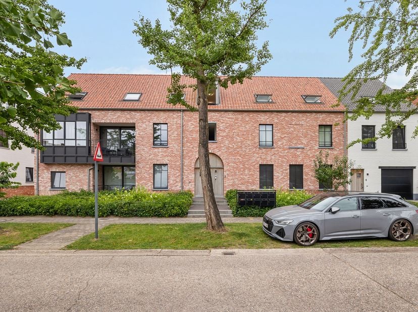 Appartement te koop in Helpt Elkanderstraat 3,
                    2990 Gooreind