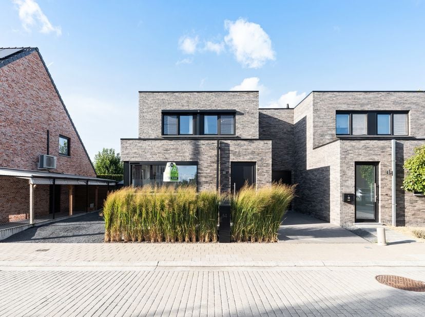 Maison à vendre à Bloemkoolstraat 14,
                    8800 Roeselare