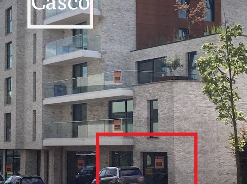 Bien professionnel à vendre
                    à 3600 Genk