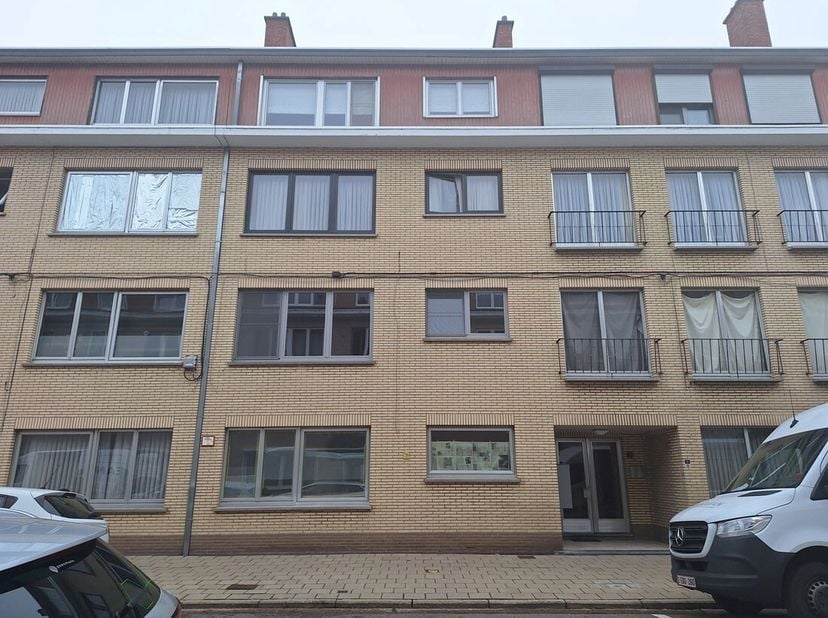 Perfect gerenoveerd appartement te Hasselt.<br />
Dit appartement op de eerste verdieping is instapklaar en voorzien van alle modern comfort. Het heef