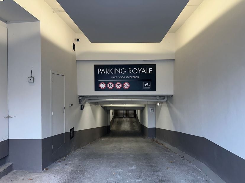 Garage te koop in Leopoldplein 18,
                    3500 Hasselt