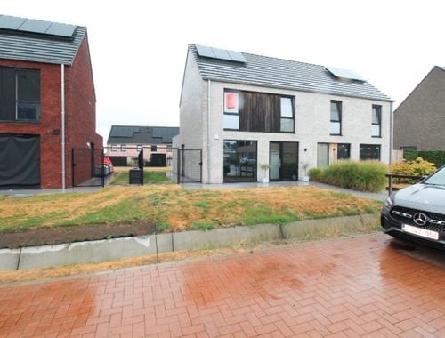                                         Maison à louer à Meulebeke, € 1.050

