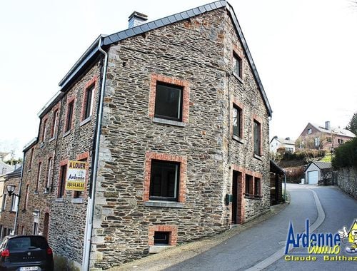                                         Maison à louer à La Roche-en-Ardenne, € 850
