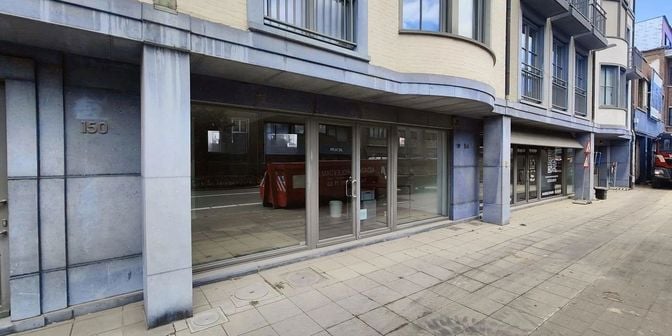 Bedrijfsvastgoed te huur in Bredabaan 152, 2930 Brasschaat