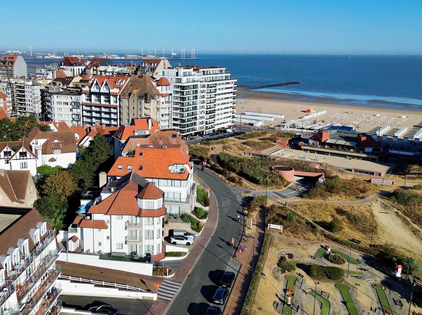 Appartement à vendre
                    à 8301 Duinbergen