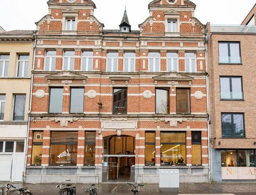                                         Kantoor te huur in Antwerpen, € 2.300
