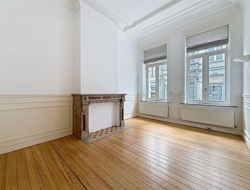                                         Appartement à louer à Saint-Josse-ten-Noode, € 1.050
