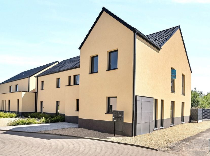 Laatste fase  Project Rue de Sglatignies, Neufmaison (Saint-Ghislain). Vier energiezuinige nieuwbouwwoningen te koop. Elke woning omvat op het gelijkv