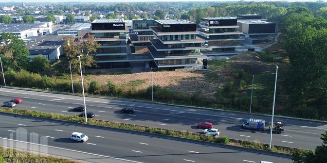 Bedrijfsvastgoed te huur in Kapellestraat 130-144, 8020 Oostkamp