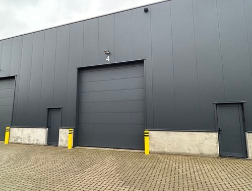                                         Bedrijfsgebouw te huur in Genk, € 1.200
