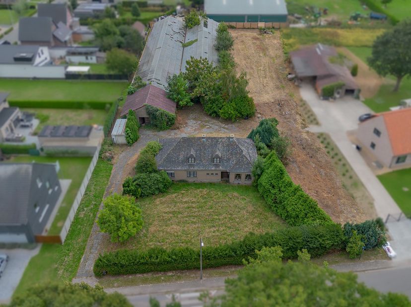 Huis te koop in Scheldebrugstraat 1,
                    9260 Wichelen