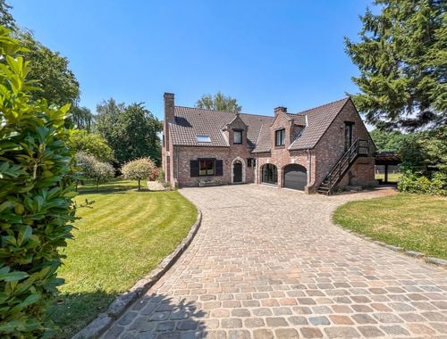                                         Villa te koop in Longueville, € 899.000
