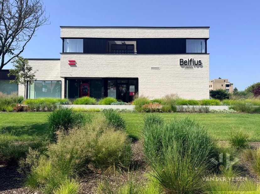 Dit appartement is onmiddellijk beschikbaar!<br />
Geen vaste kosten!<br />
Bewoners parkeren is hier van toepassing!<br />
<br />
Dit ruime en lichtr