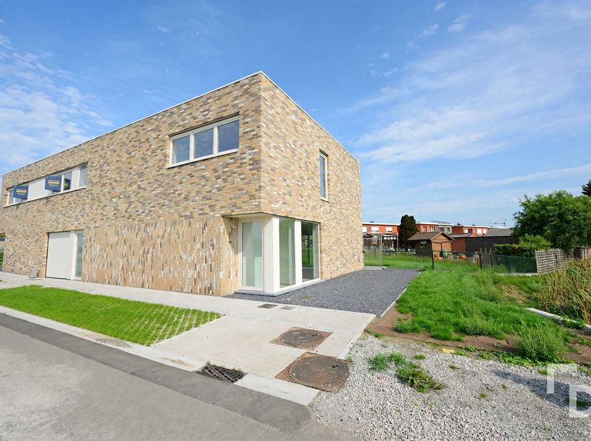 Maison à louer à Terenburgseweg 14C,
                    8972 Proven