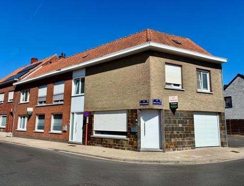                                        Appartement à louer à Emelgem, € 760
