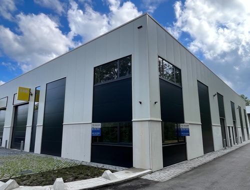                                         Bâtiment d’entreprise à vendre à Genk, € 456.000

