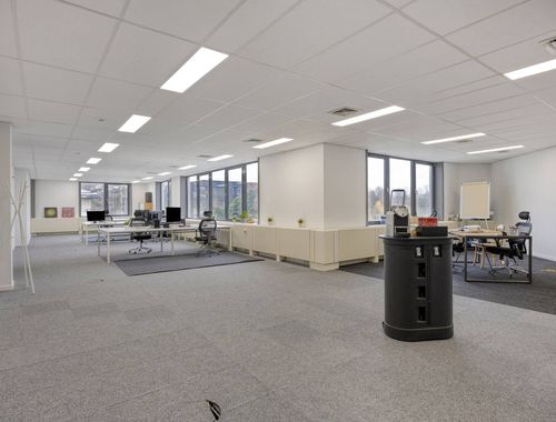                                         Bureaux à vendre à Zaventem, € 210.000
