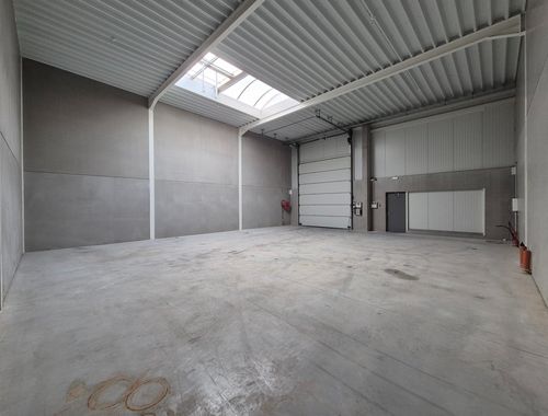                                         Bâtiment commercial à louer à Neerheylissem, € 1.050

