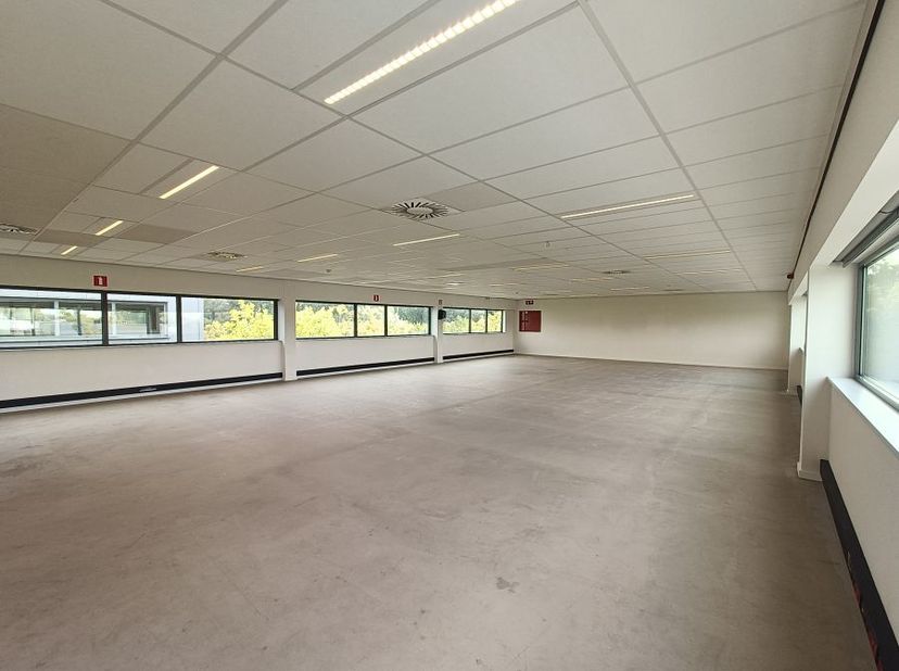 Bedrijfsvastgoed te huur in Z.1 Researchpark 110,
                    1731 Zellik