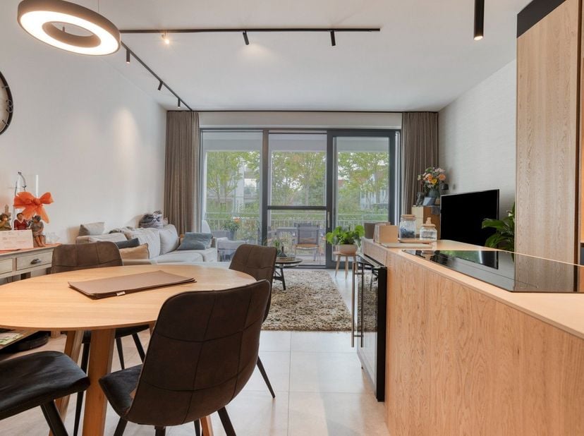Dit recent opgeleverd nieuwbouwappartement is gelegen op de gelijkvloerse verdieping in residentie Meerzicht.&amp;nbsp;<br />
<br />
Indeling:&amp;nbsp;<br />