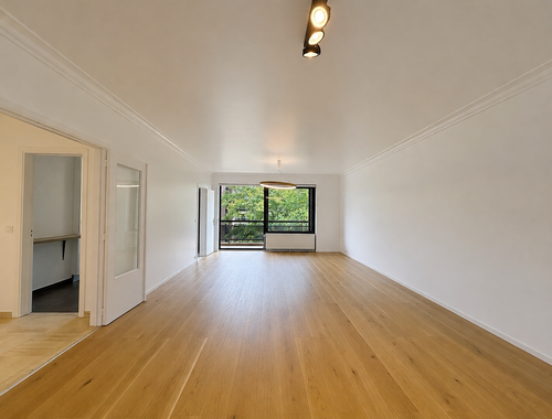                                         Appartement te huur in Ukkel, € 1.750
