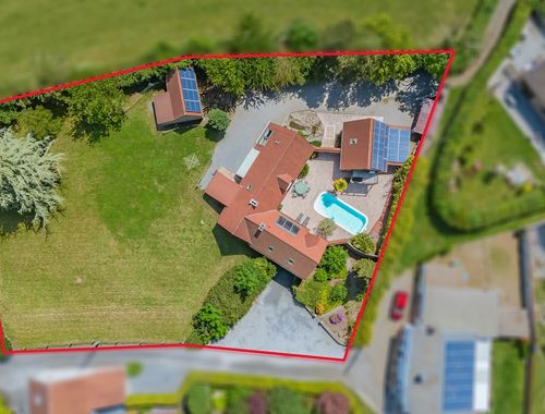                                         Woning te koop in Barbençon, € 530.000

