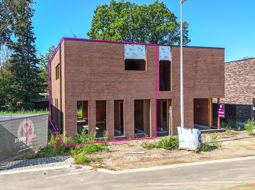 Maison à vendre à Simone Reyndersstraat 42,
                    3550 Zolder