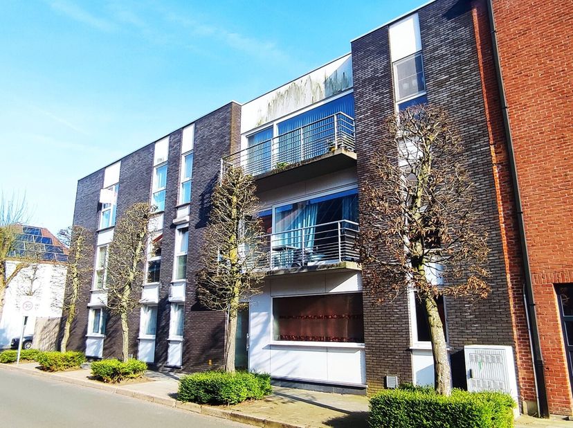 Appartement à vendre
                    à 8200 Sint-Andries