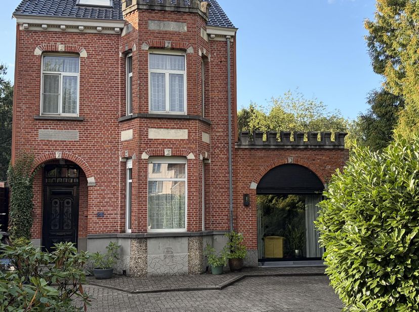 Huis te koop in Antwerpseweg 26,
                    2340 Beerse