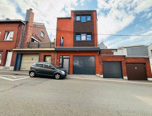                                         Immeuble d'appartements à vendre à Saint-Nicolas, € 349.000
