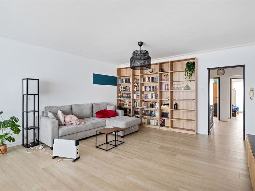 Bel appartement de 2 chambres à coucher dans un quartier calme à Ekeren<br />
Situation :<br />
Cet appartement est situé à Konijnenberg à Ekeren, à q