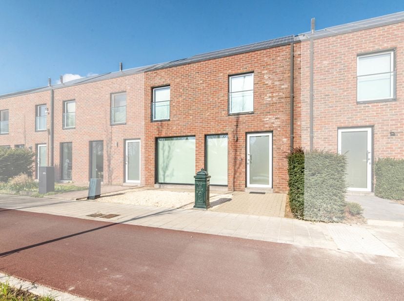 Instapklare A+ woning te Niel.<br />
Deze hedendaagse en energiezuinige woning is volledig instapklaar en beschikt over een doordachte indeling met ve