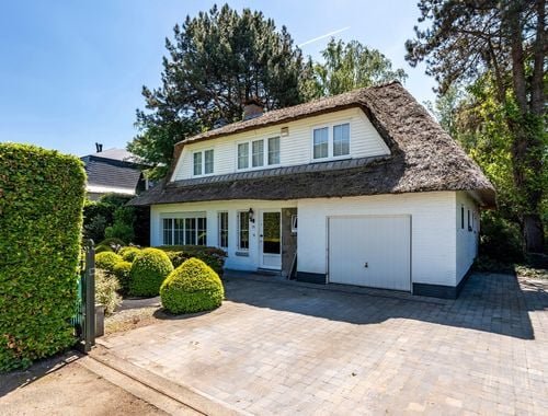                                         Villa à louer à Aartselaar, € 2.100

