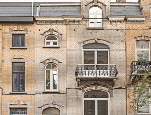                                         Maison à vendre à Schaerbeek, € 425.000
